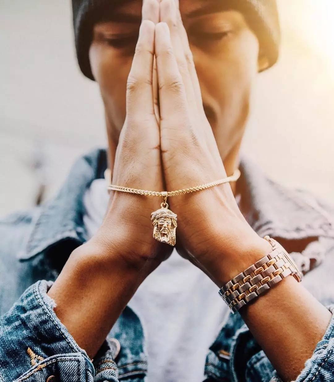 拒绝暴发户标签，大金链子也挤入潮流界争宠了