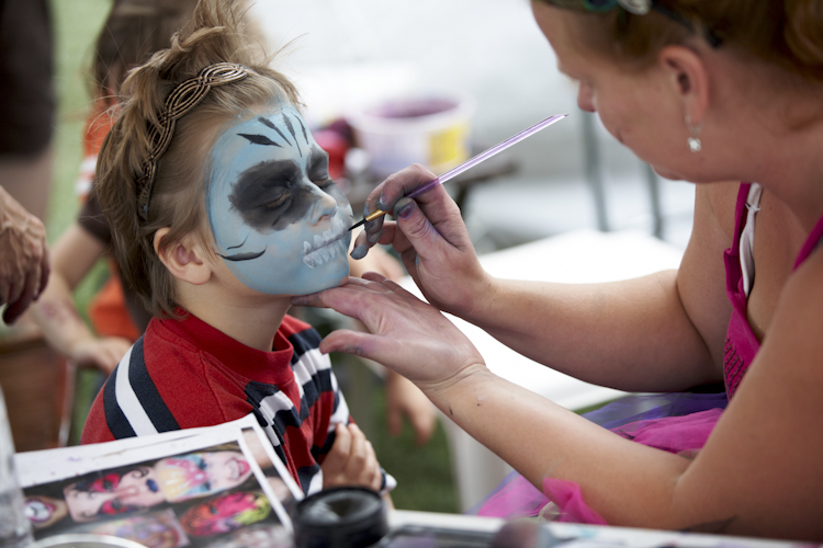 加拿大学生去中国留学,加拿大国籍的孩子去美国留学