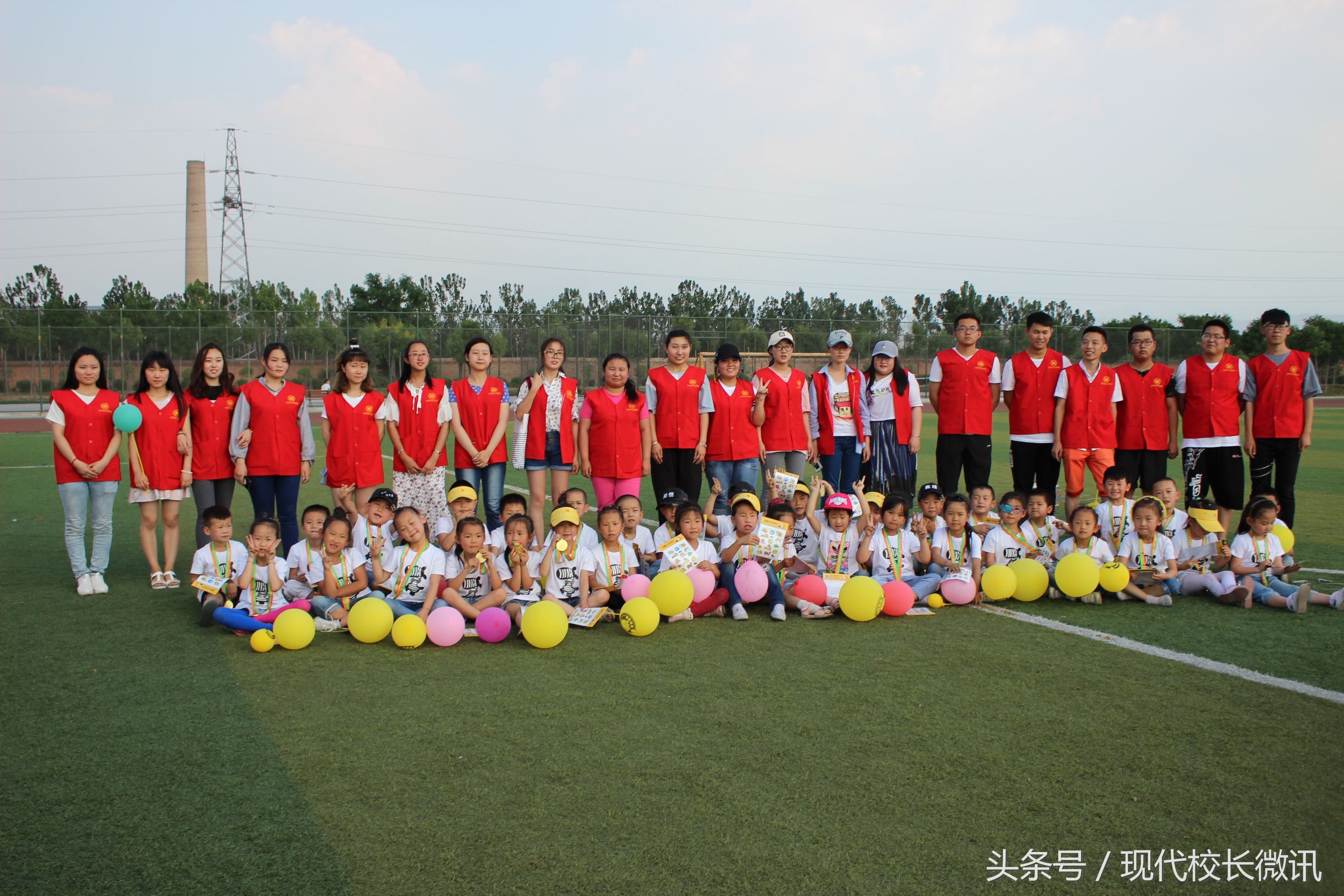 大手牵小手幼儿园户外游戏,大手牵小手手指游戏完整版幼儿园