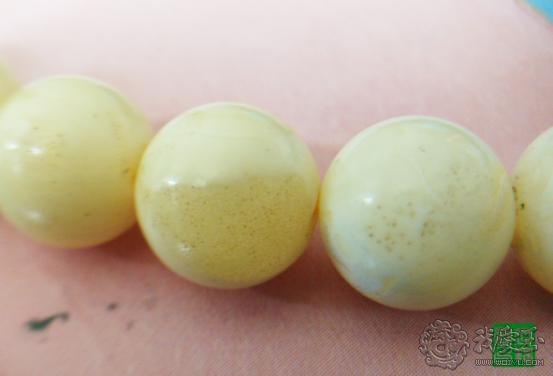 天然蜜蜡和水煮蜜蜡,水煮蜜蜡和烤蜜蜡