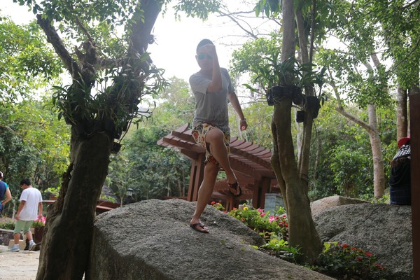 在三亚总有一片海属于一个人,在三亚椰梦长廊海边