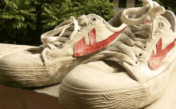 小白鞋不同位置的清洁方式,品牌小白鞋的清洗方法