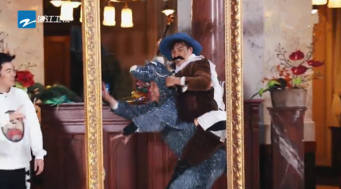 奔跑吧鹿晗郑恺撞门是哪一期,奔跑吧第一季迪丽热巴古堡