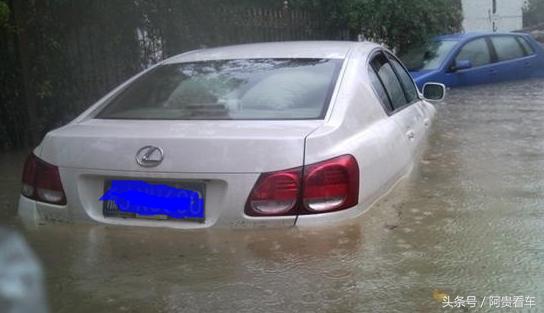 车子进水了打不开车门怎么办,车子进水怎么办小视频