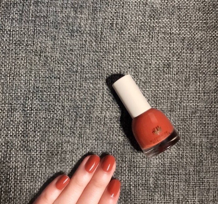 今年夏天指甲油,今年夏天流行什么颜色指甲油