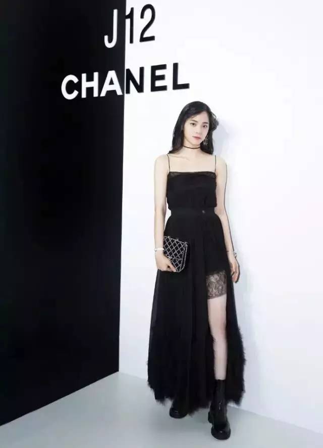 扮嫩穿搭,扮嫩穿搭中年女