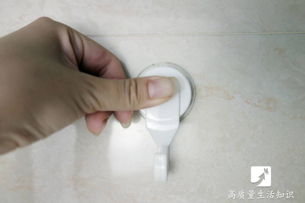 卫生间吸盘挂钩老掉,浴室吸盘挂钩老会掉