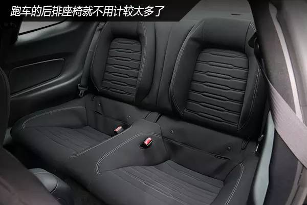 白色野马mustang提车,海淘车