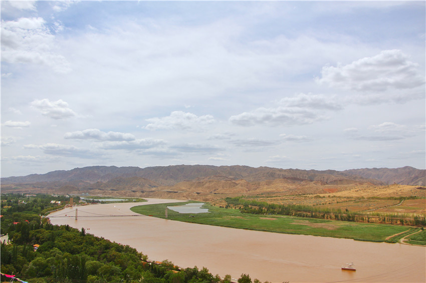 宁夏沙坡头旅游景区,关于宁夏沙坡头景点介绍