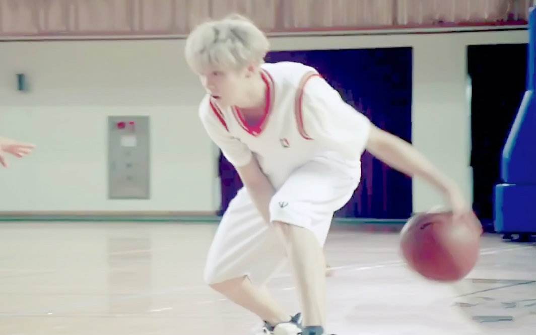 鹿晗在跑男的超燃时刻,鹿晗是很厉害的明星吗