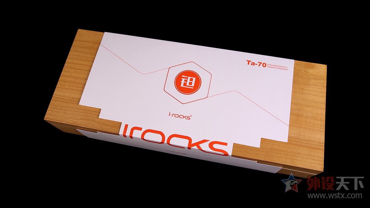 这款键盘有点厉害:可调键程、可在右上方组装乐高模型,最重要的是它有10种灯效