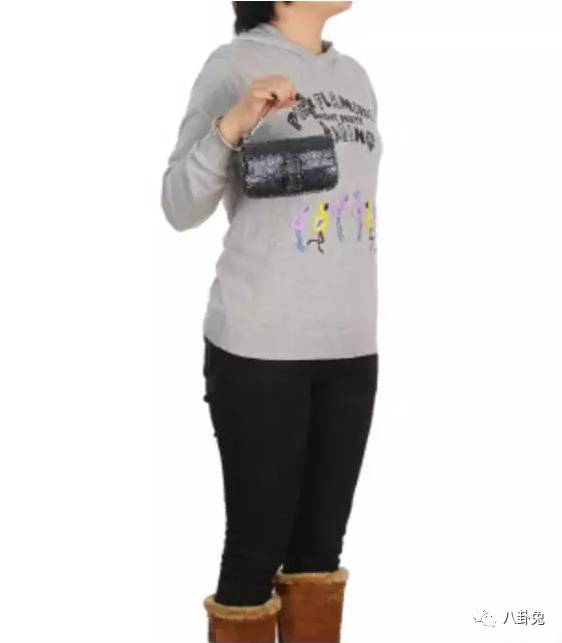 模特照还没拍时髦，就去投资时尚电商，京东到底行不行？