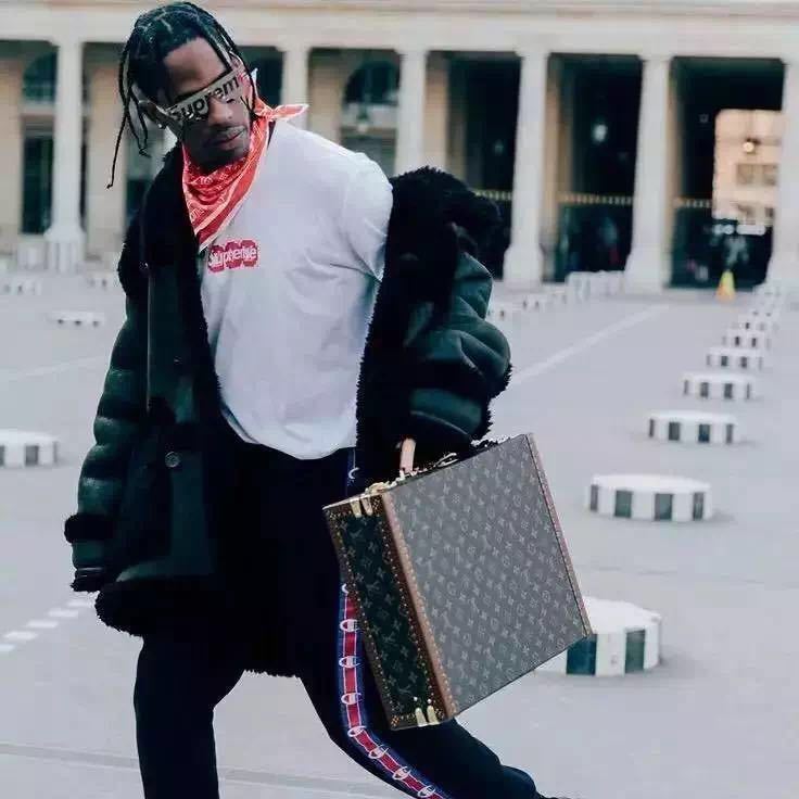 lv联名supreme火爆程度,lvxsupreme