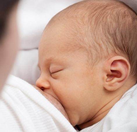 吃母乳宝宝拉稀怎么看有没有奶瓣,宝宝吃母乳就拉稀看什么科