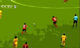 足球搞笑集锦笑死人强烈推荐,足球场上的搞笑