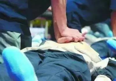 浮潜风险,游泳浮潜的正确方法