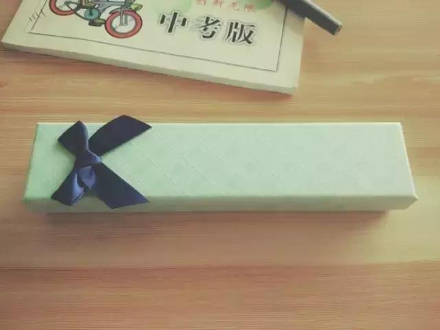 要不是腰软,怎么能把腿的劈这么开?