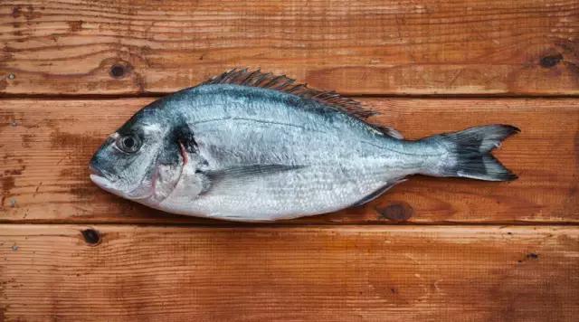 买鱼时学会这2个挑选技巧,买条鱼怎么吃最好