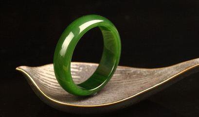 油青玉镯怎样辨别好坏,如何辨别玉镯好坏