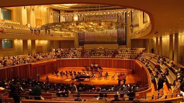 宝马5系530li领先型m运动音响,2022宝马5系哈曼卡顿汽车音响效果