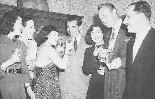 美国“暗影”：情人节*杀屠**、方块A死亡预告、《教父》背后的“教父”