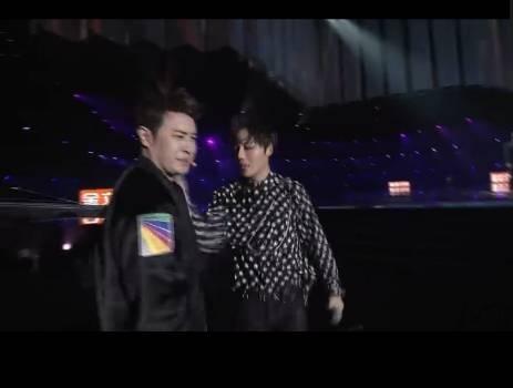 白敬亭鹿晗刘昊然嘎嘎原视频,刘昊然白敬亭鹿晗