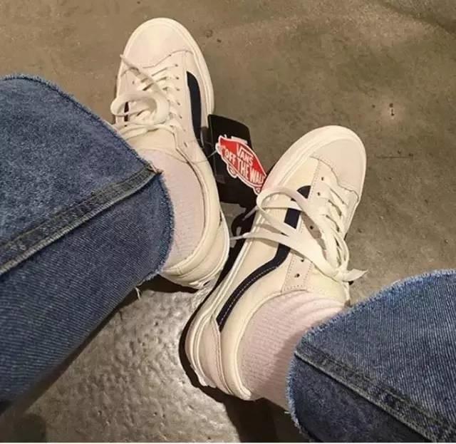 杨幂的最近穿的运动鞋,杨幂穿的薄荷绿运动鞋