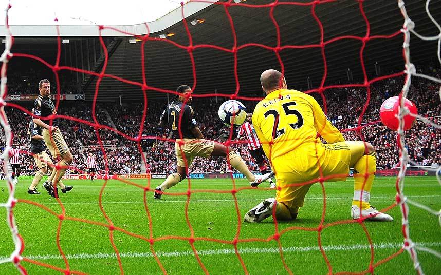 足球场上的奇葩操作,足球上的奇葩场面