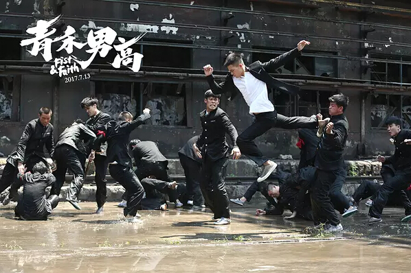 《青禾男高》打架泡妞很青春，杀敌抗日真热血