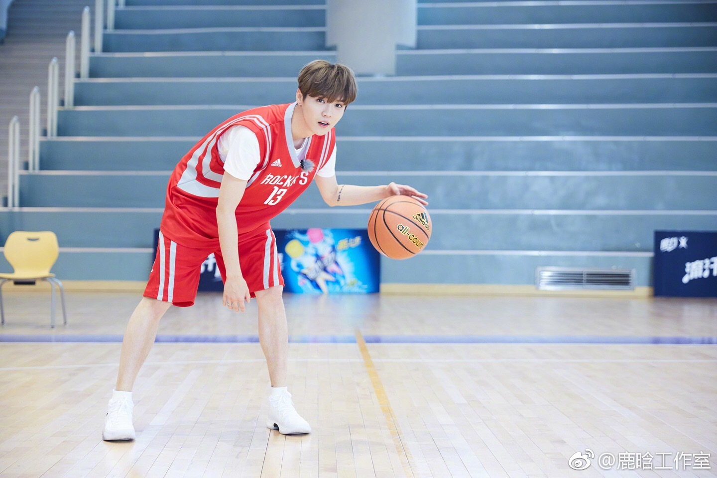 约吧大明星鹿晗照片,鹿晗扣篮