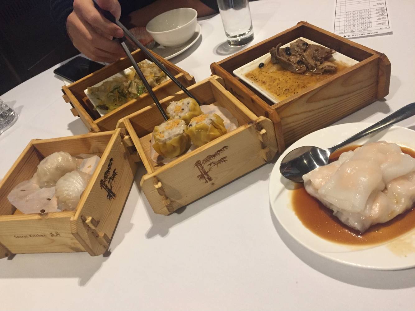 做吃货男友是什么体验,有一个吃货男闺蜜是什么样的体验