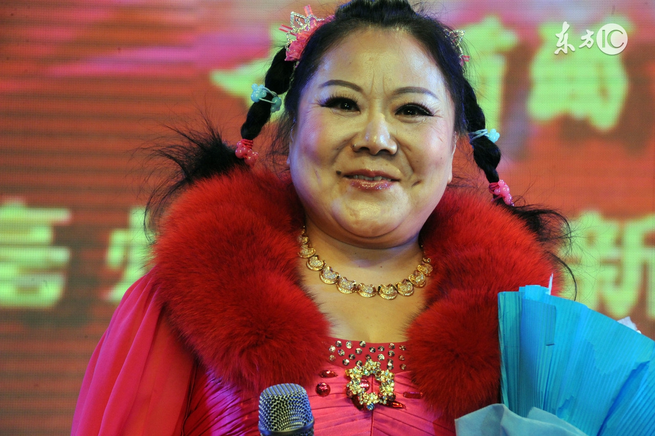 搞笑幽默段子，愚人节网恋下辈子是不是要托生成王思聪的狗？我可不想我妈找小白脸