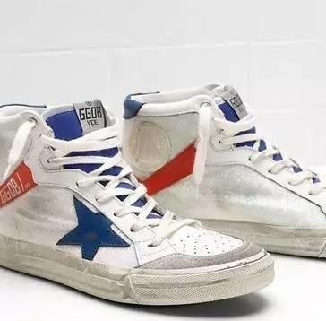 杨幂的最近穿的运动鞋,杨幂穿的薄荷绿运动鞋