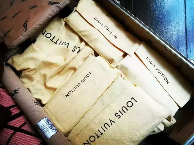 为什么那么多女生喜欢旅游呢,为什么有的人穿lv很廉价