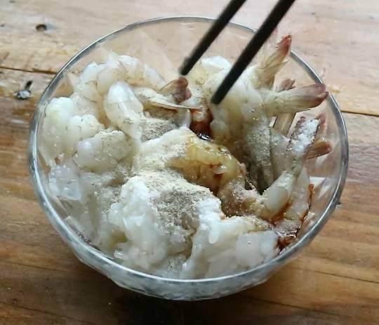 基围虾的新吃法，一口一个，老公直夸比外面卖的好吃几十倍，一个人吃一盘都不过瘾