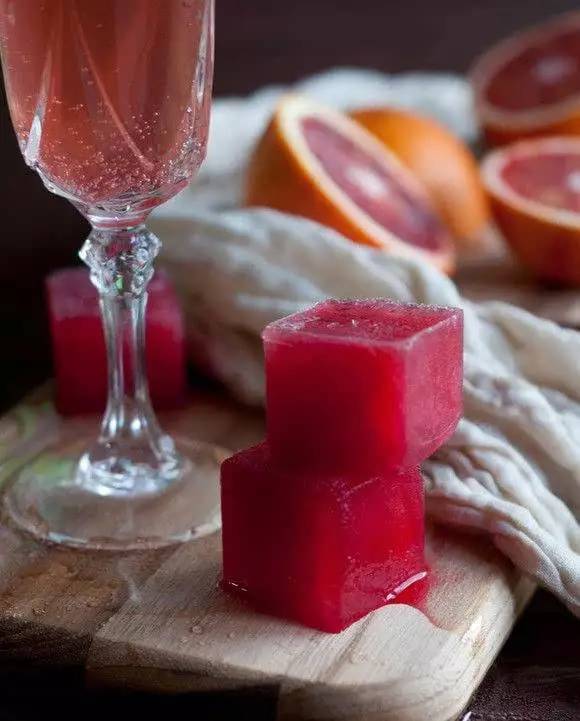 天气这么热，来做冰格吧~没有孩子不喜欢哦！