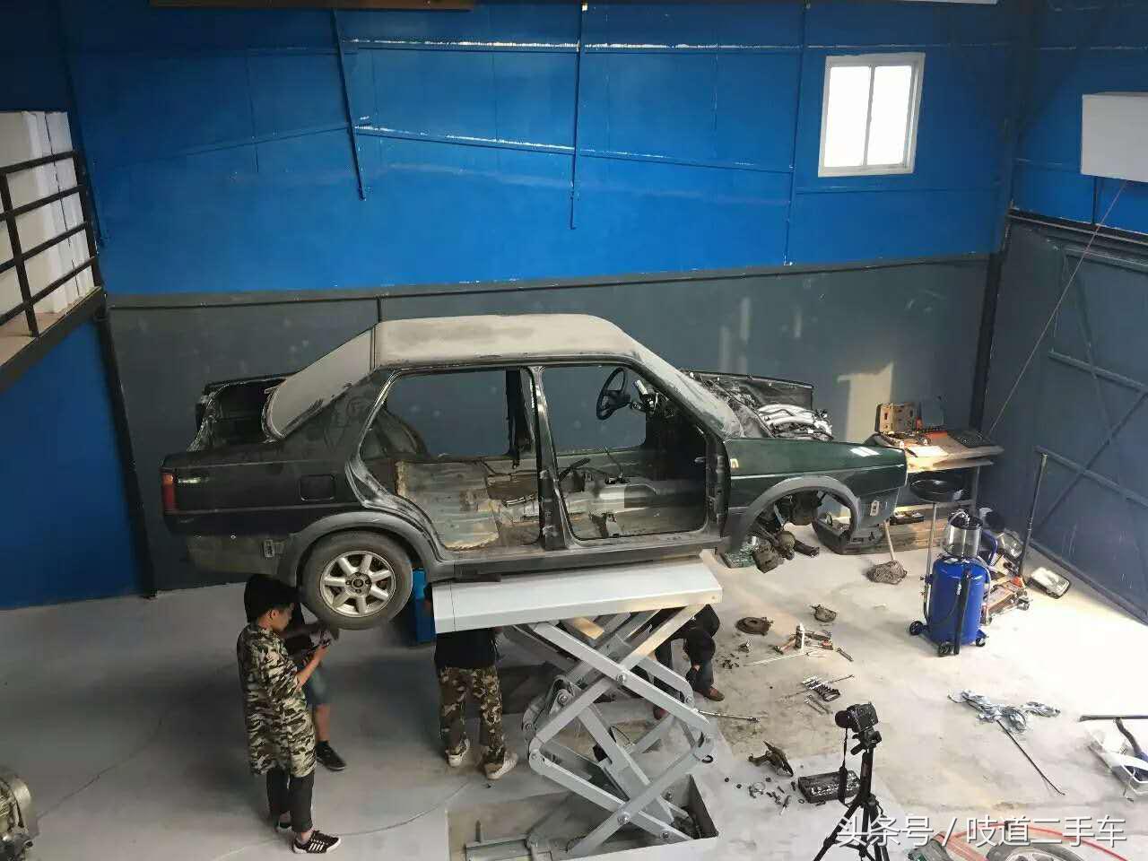 爆改五菱不算啥，氮气加速的捷达来虐他