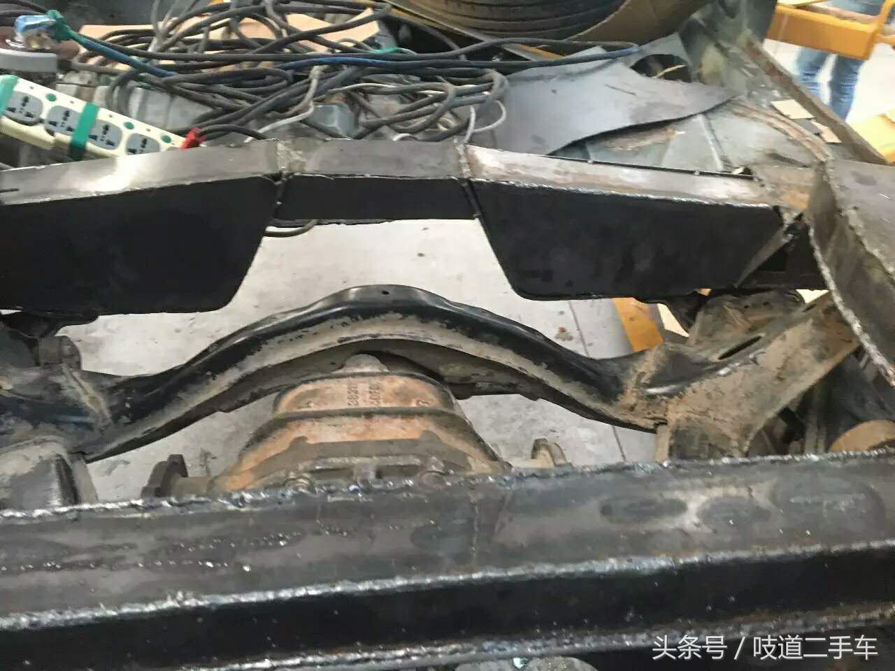 爆改五菱不算啥，氮气加速的捷达来虐他