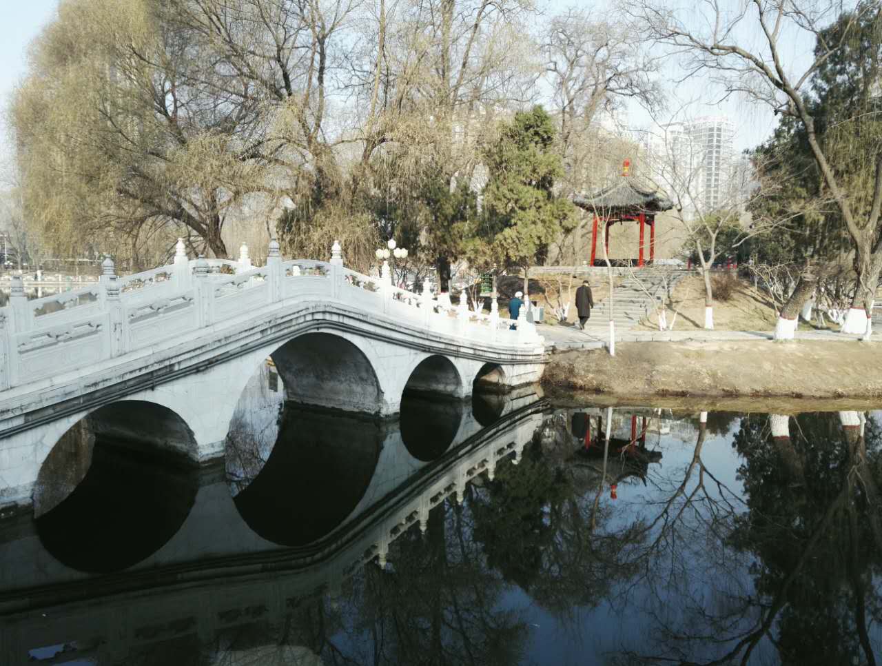 三月阳光明媚微风不燥,三月春暖花开阳光正好微风不燥