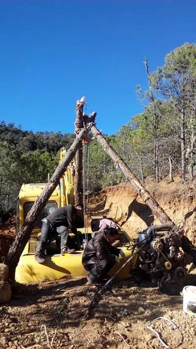 维修机械师傅的心酸,机械设备维修是非常辛苦的工作