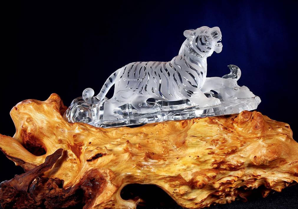 50件大师水晶佳作将要亮相金陵岁月鎏晶东海水晶拍卖会即将开拍