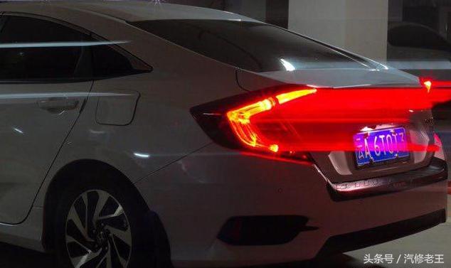 90后小伙喜提十代思域，小改了激动到不行，可是单位同事看后说有点辣眼睛，大家来评一下理