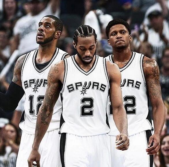 盖伊晒马刺新“三巨头”照片,三人球衣是2号、12号、22号!