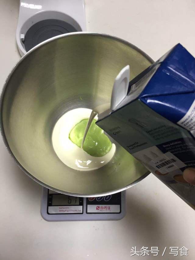 怎样让奶油裱花更硬挺,蛋糕奶油怎么打发硬挺不塌