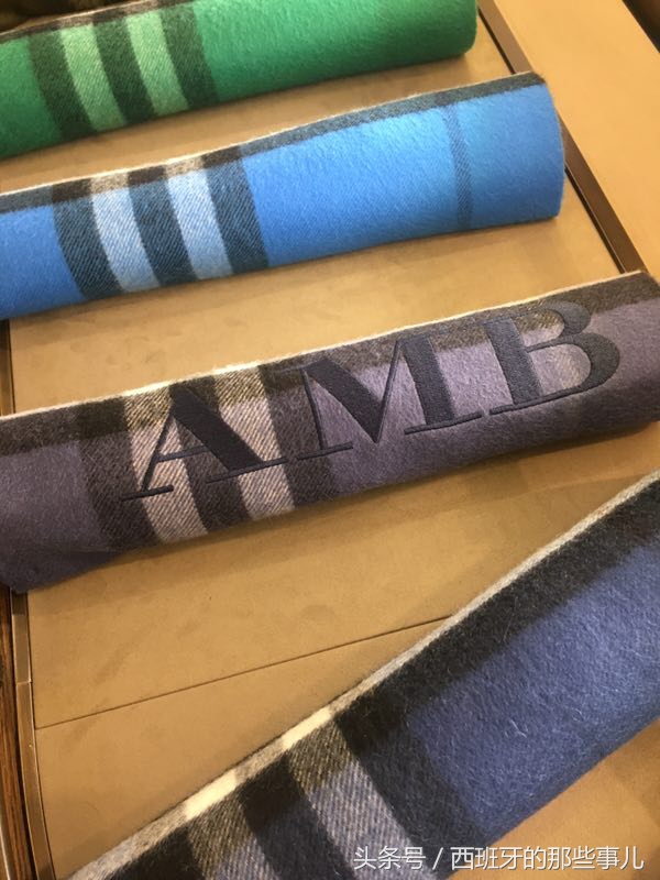 巴塞罗那俱乐部旗舰店围巾,意大利巴宝莉围巾价格