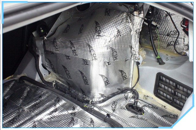 上海音豪汽车音响改装,荣威550隔音条安装