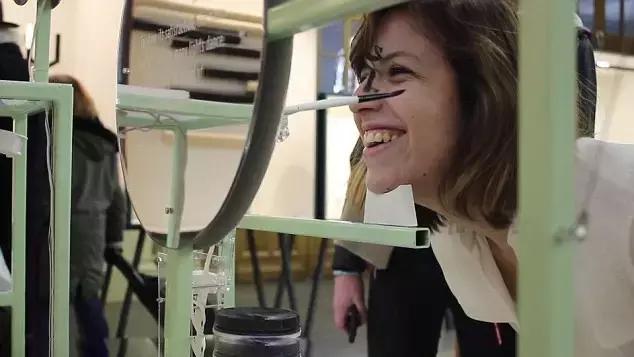 我也想要每天妆容精致，但我更不想早起。