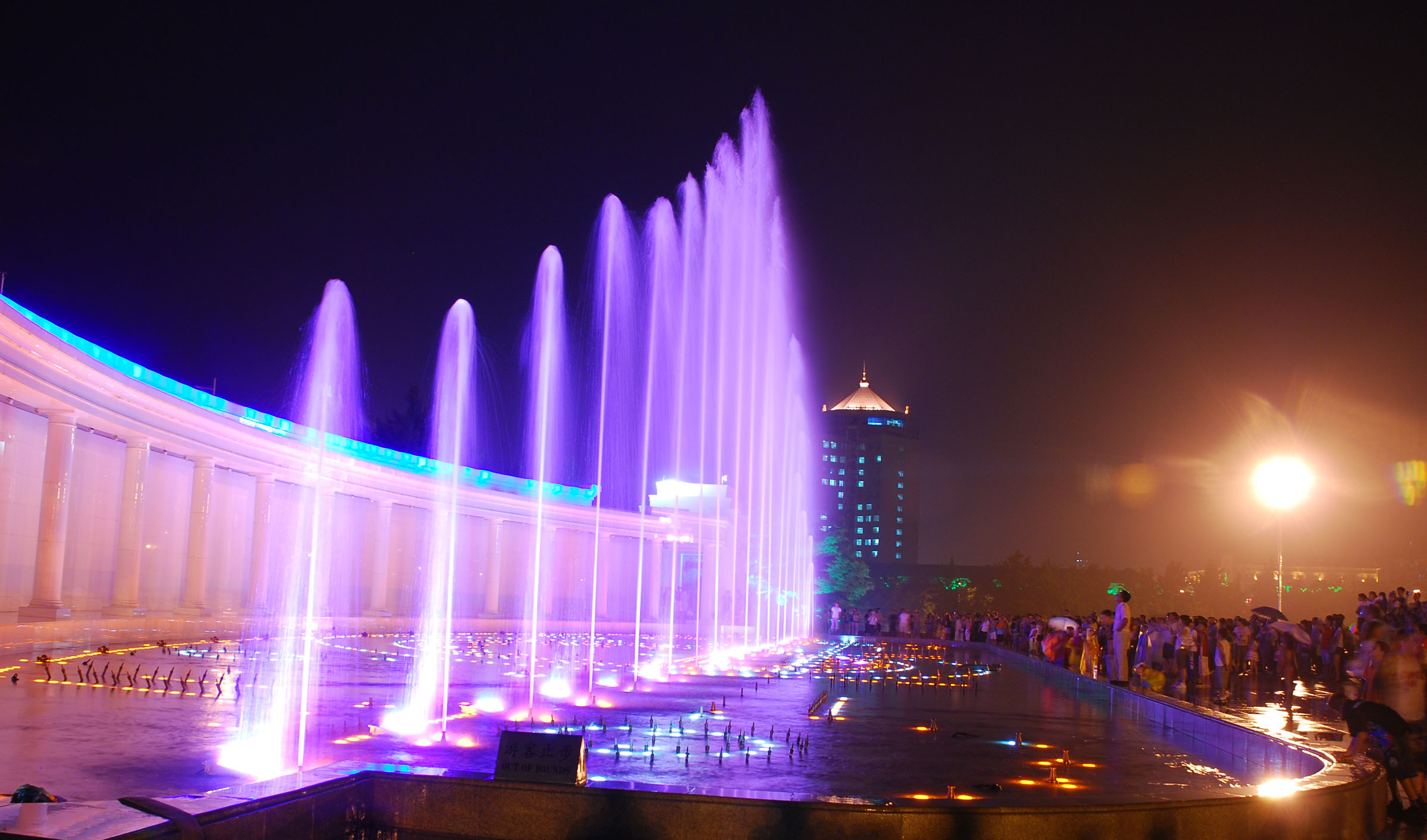 大连人民广场喷泉水管,大连人民广场喷泉图片