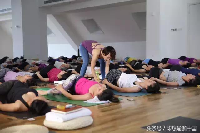 瑜伽冬日练三伏,夏练三伏冬练三九瑜伽