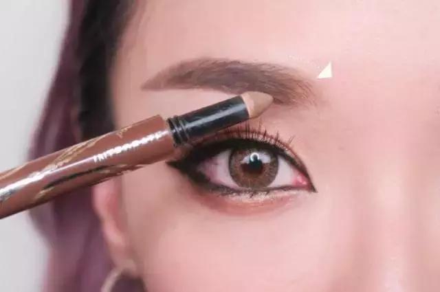 怎么画眉毛初学者自然减龄,眉毛画的好看